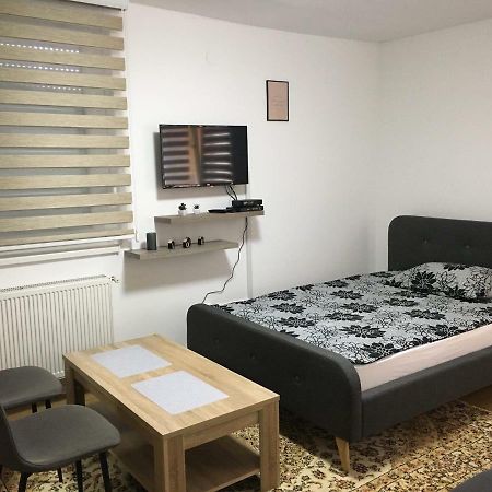 Old Town Cute Apartment Сараево Екстериор снимка
