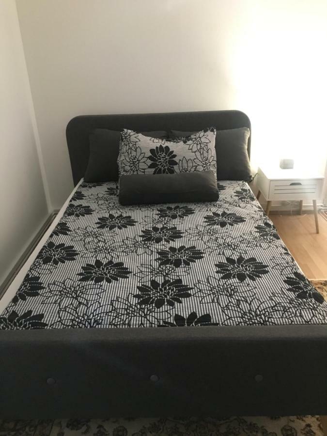 Old Town Cute Apartment Сараево Екстериор снимка