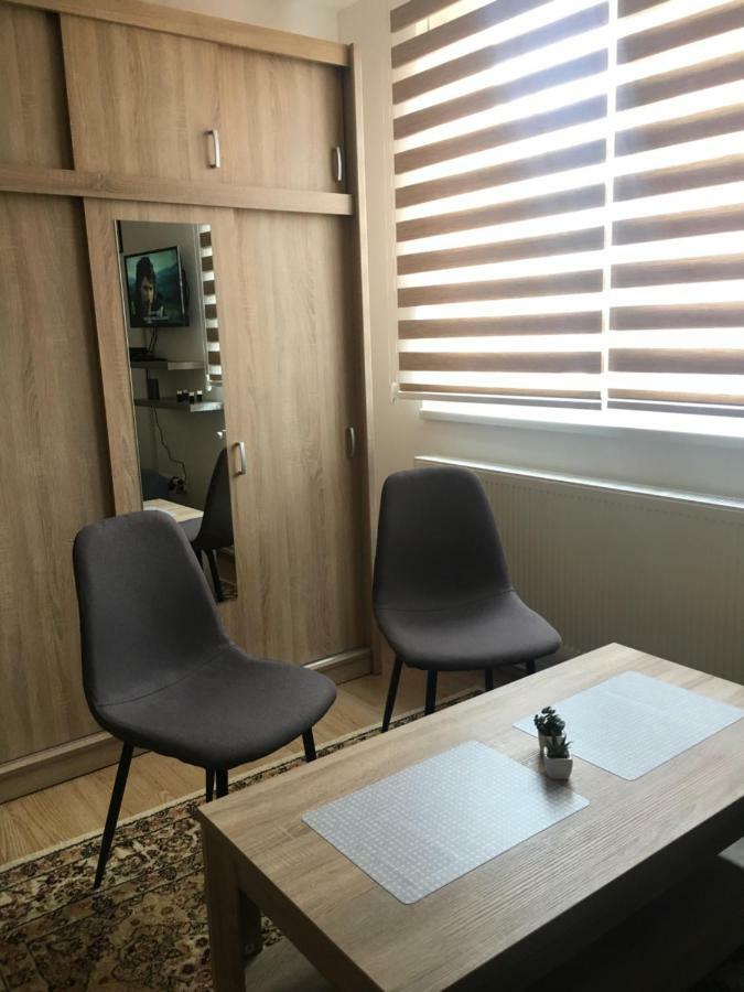 Old Town Cute Apartment Сараево Екстериор снимка