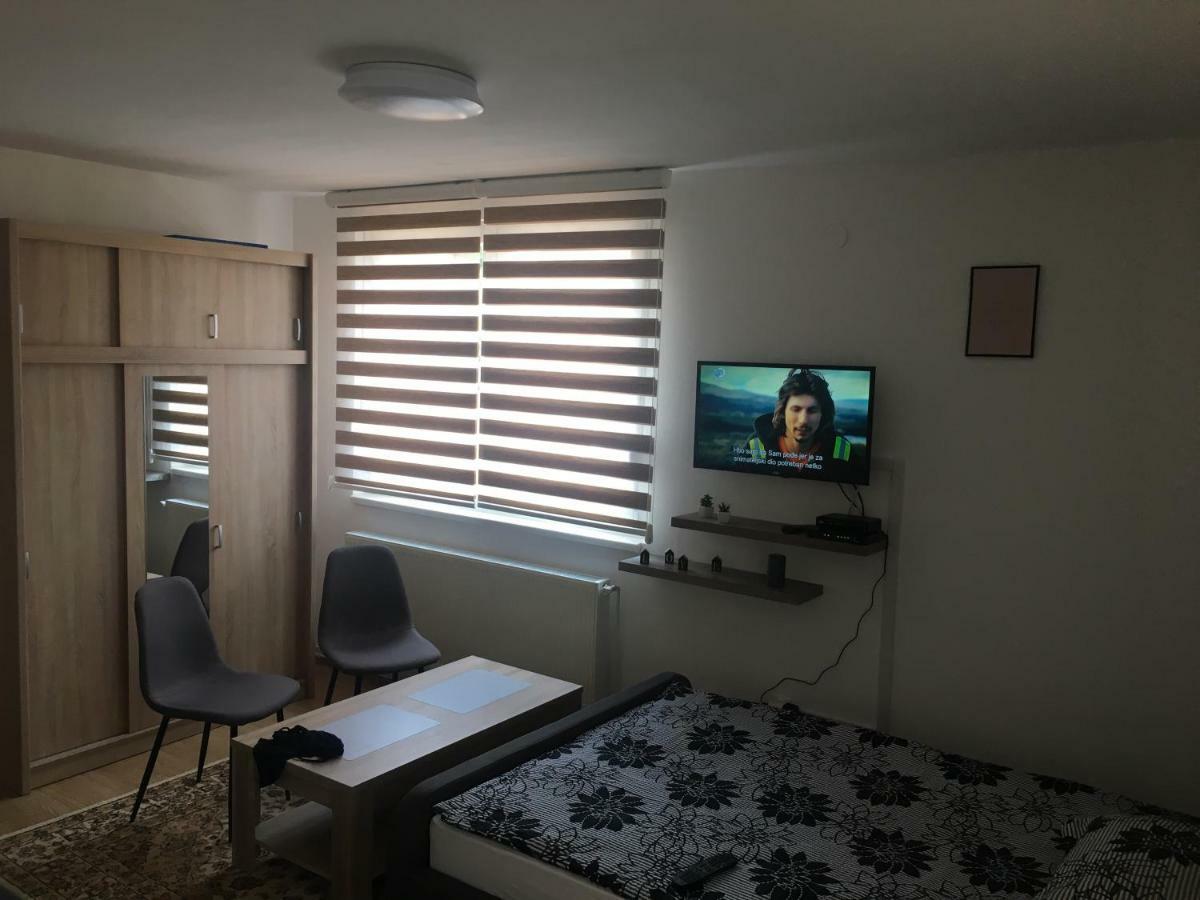 Old Town Cute Apartment Сараево Екстериор снимка